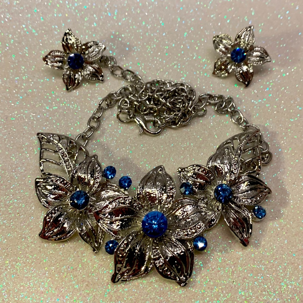 Necklace with earring set